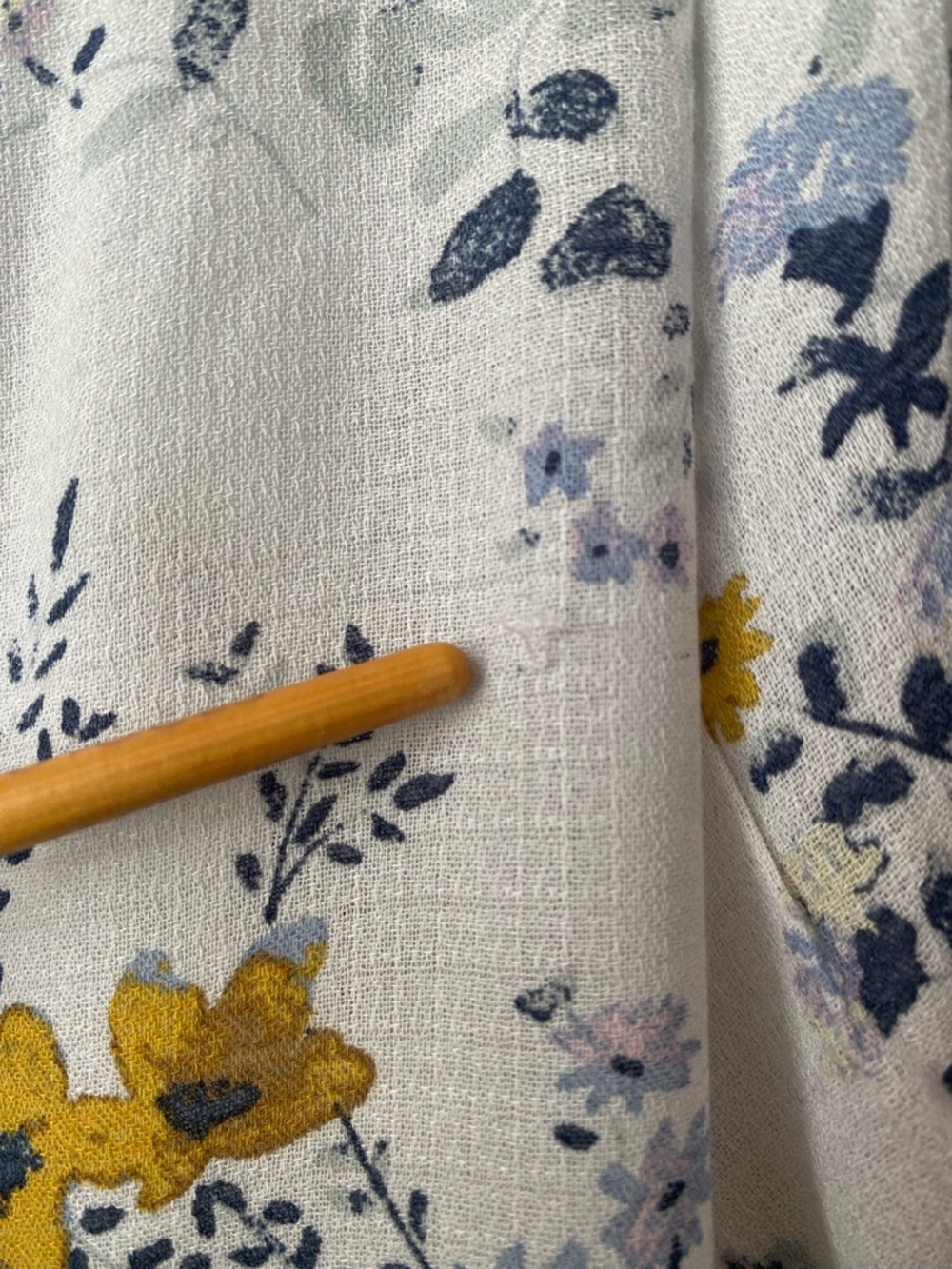 Lucky Brand airy lightweight floral blouse XL white blue yellow - Picture 6 of 7